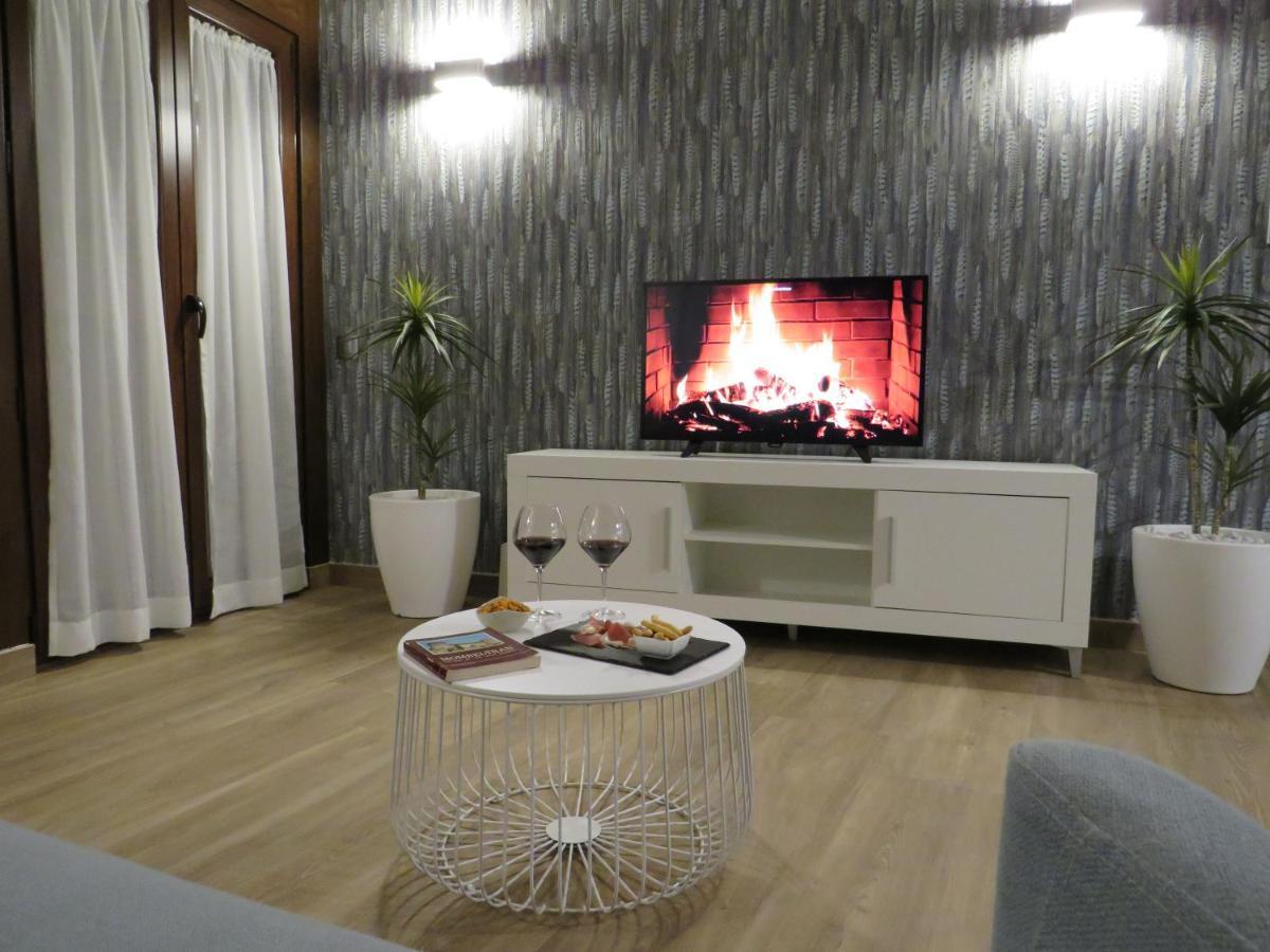 Miragredos Lägenhet Mombeltrán Exteriör bild